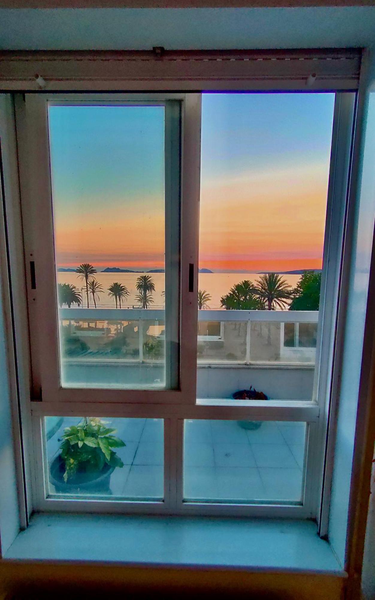 Samil Apartment, Primera Linea De Playa Con Wifi Y Garaje ヴィーゴ エクステリア 写真
