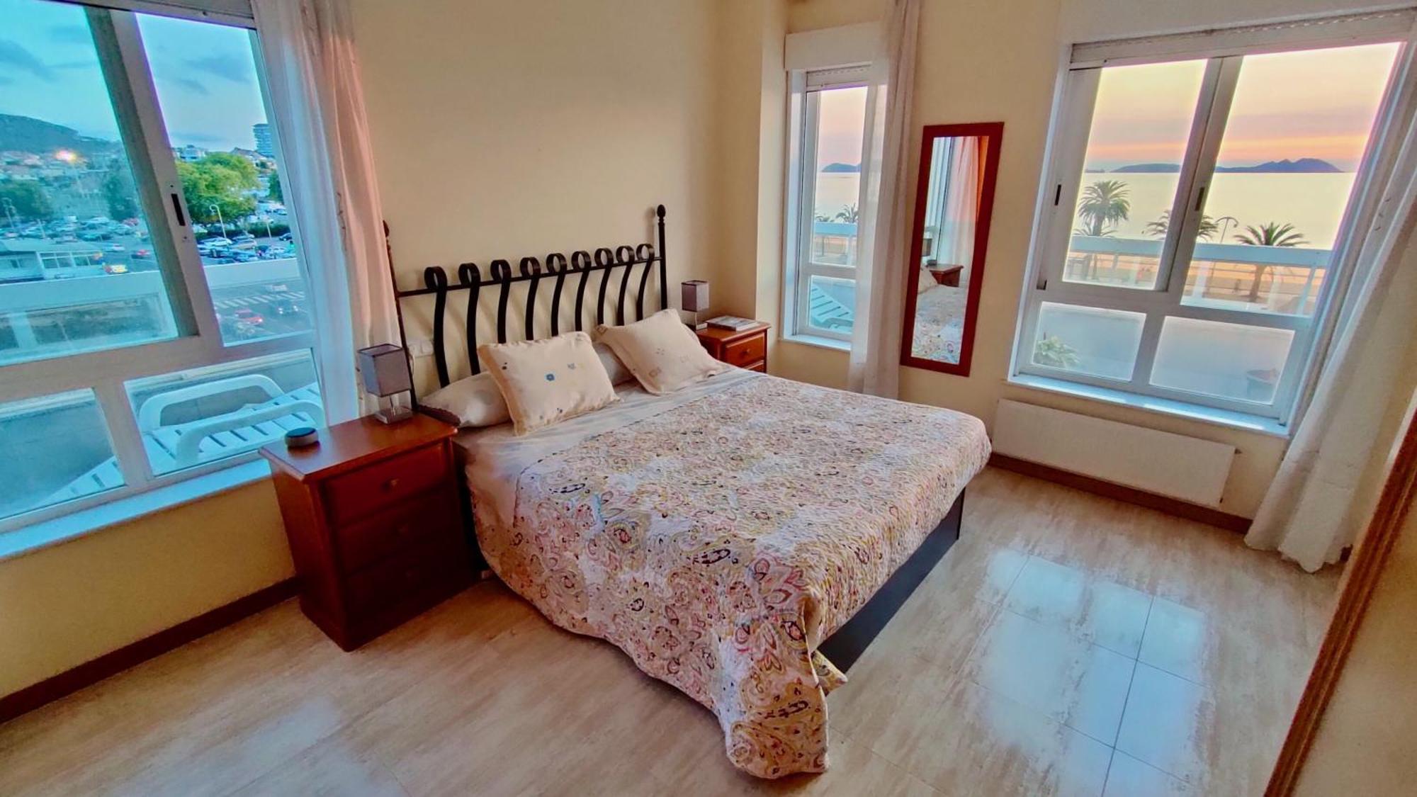 Samil Apartment, Primera Linea De Playa Con Wifi Y Garaje ヴィーゴ エクステリア 写真